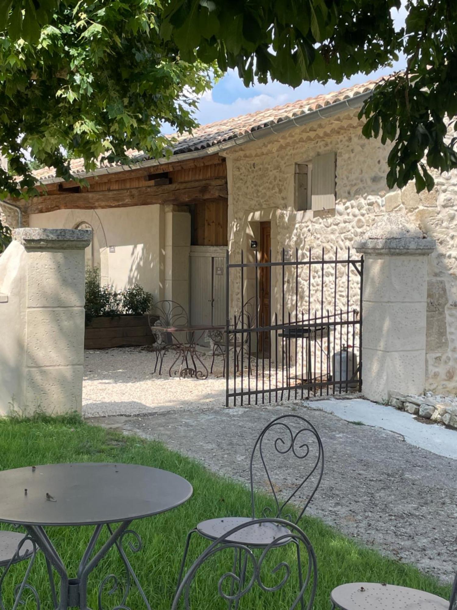 فيلا Domaine Chamarel Saint-Paulet-de-Caisson المظهر الخارجي الصورة